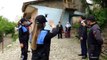 Polis ekipleri tam kapanma döneminde kapı kapı vatandaşın ihtiyacına koşuyor