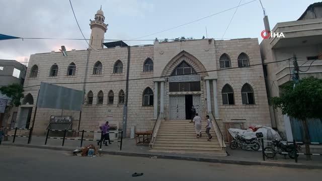 - Gazze Şeridinde, İsrail saldırılarının gölgesinde bayram namazı kılındı