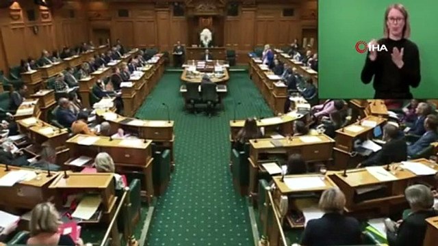 Yeni Zelanda Parlamentosu'nda 'Haka dansı' yapan milletvekili, genel kuruldan atıldı