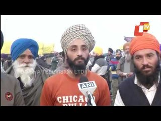 Volunteers Distribute Food To Protesting Farmers