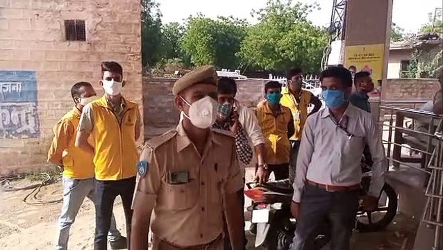 निर्माणाधीन सरकारी क्वार्टर के हौद में गिरे पांच बच्चे, एक बालिका की मृत्यु