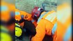 Heróis: Bombeiros salvam Pinscher presa em buraco; veja o vídeo