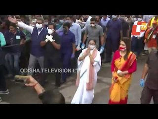 WB CM Mamata Banerjee Holds Huge Road Show In Birbhum