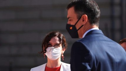 Sánchez esconde que 4 regiones del PSOE están en «riesgo alto» para culpar a Ayuso del veto británico
