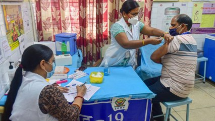 Shatak: Centre increases gap between Covishield dose