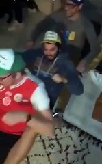 Quand ton ami ronfle vraiment très fort