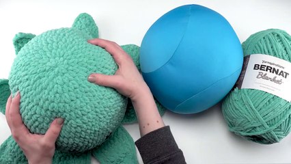 How To Crochet: Octopus Squish (Right Handed)