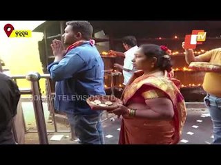 New Year 2021 | Devotees Lighten Lamps At Temples In Berhampur