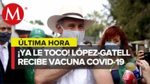 Hugo López-Gatell, subsecretario de Salud, se vacuna contra el covid-19