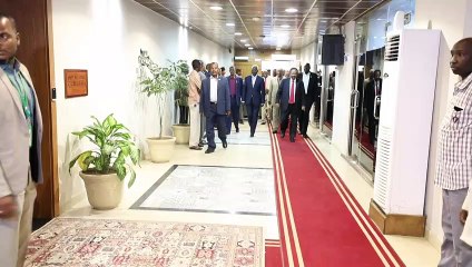 رئيس وزراء السودان يتوقع إعفاء بلاده من ديونها الخارجية بنهاية العام