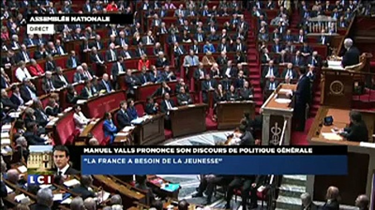 Discours de Manuel Valls à l'Assemblée : l'ovation de la gauche