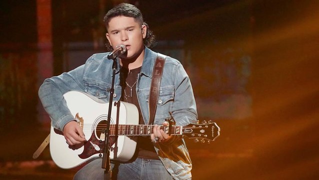 'American Idol' Contestant Exits Over Controversial Video | THR News