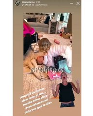 Critican a la esposa de Falcao por caída de su bebé cuando jugaba con su hermanita Annette