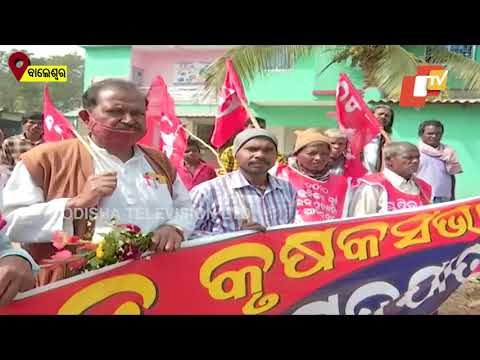 Farmers Hit Roads In Protest Against Distress Sale Of Paddy In Balasore