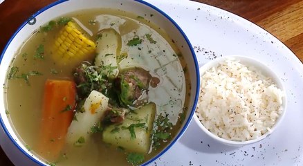 mqn-Cómase una deliciosa sopa cerquita del Volcán Irazú -130521