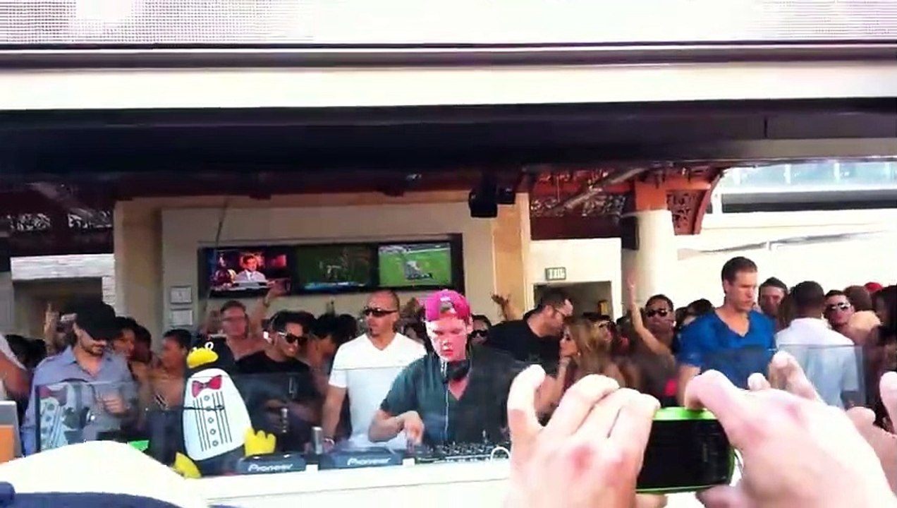 Avicii @ Marquee Dayclub 10 6 12- Tracks Of My Tears vs Tim