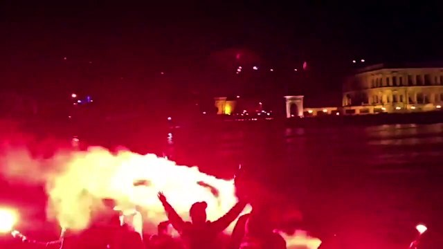 Beşiktaş taraftarı Lyon'a gece yarısı mehter marşı dinlettiler