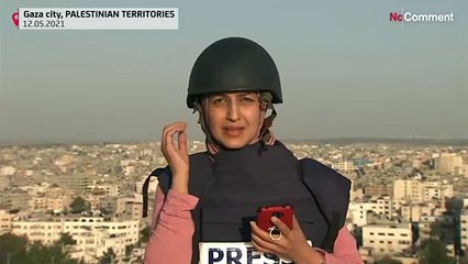 شاهد: صحفية من غزة  تصور وتروي على الهواء مباشرة القصف الإسرئيلي لبرج الشروق