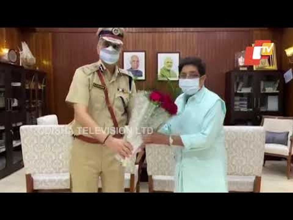 Newly Appointed DGP Of Puducherry Meets Lt Governor Kiran Bedi