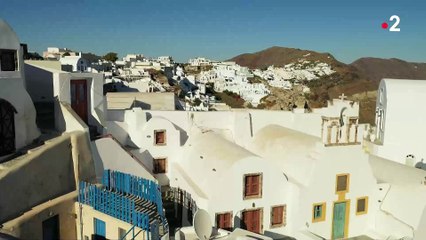 Coronavirus - Reportage en Grèce qui lance la saison touristique aujourd'hui avec le retour de la liberté de circulation au bout de sept mois de confinement