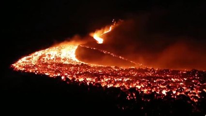 Impresionantes imágenes de los ríos de lava del volcán Pacaya de Guatemala