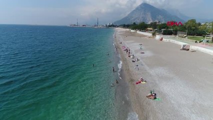 ANTALYA'DA SAHİL TURİSTLERE KALDI