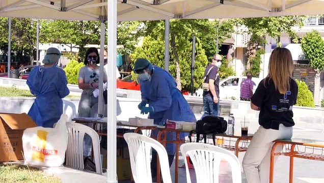 Αναμενόμενη η αύξηση κρουσμάτων στη Λιβαδειά . Viral η φωτογραφία εμβολιασμού του δημάρχου