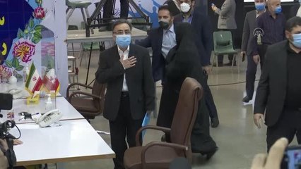 İran'da Cumhurbaşkanı adayı Taczade "ABD düşmanlığına dayalı siyasete karşı olduğunu" söyledi