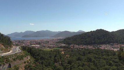 Marmaris'te "tam kapanma" sessizliği sürüyor