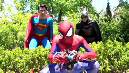 Spider-Man Vs Superman Batman Wonder Woman - Toy Battle! Real Life Superhero Movie - Theseanwardshow