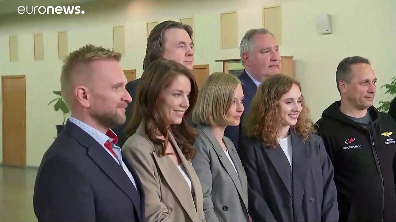 Spielfilm im All: Schöne Russinnen fliegen auf die ISS