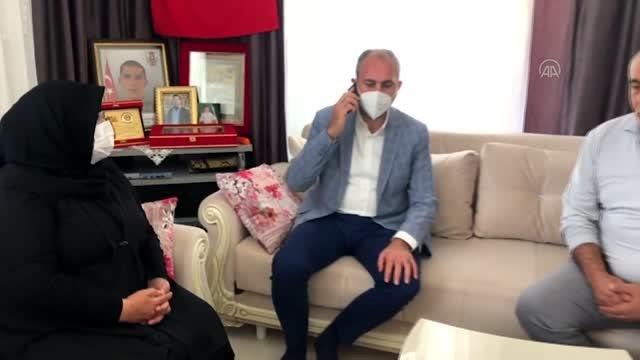 Son dakika haberi | GAZİANTEP - Adalet Bakanı Gül, şehit ailesini Cumhurbaşkanı Erdoğan ile telefonla görüştürdü