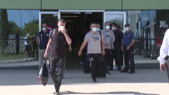 Süper Lig'de sezonun son maçında Göztepe'ye konuk olacak Beşiktaş, İzmir'e geldi