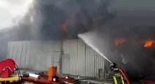 Sabaudia (LT) - Incendio devasta un capannone agricolo (14.05.21)