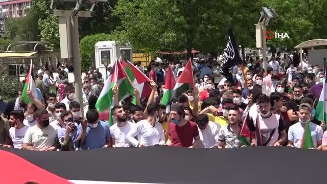 - Adana'da Cuma namazı sonrası Filistinliler için gıyabi cenaze namazı kıldı