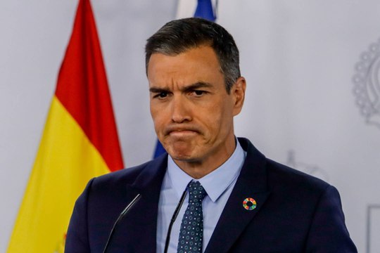 Sánchez intenta aplacar el caos en Moncloa y rechaza un estado de alarma diga lo que diga el Supremo