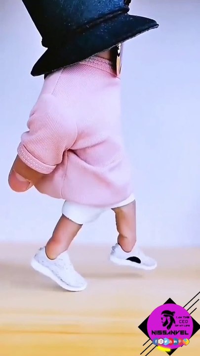 is it finger omg! viral video #fingerdance