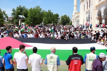 ADANA'DA, FİLİSTİN'DE ÖLENLER İÇİN GIYABİ CENAZE NAMAZI