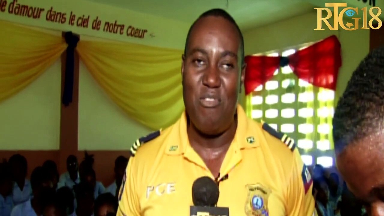 Vizit ansyen Minis Edikasyon Nasyonal la, Prof. Nesmy Manigat nan lise Jacques Roumain