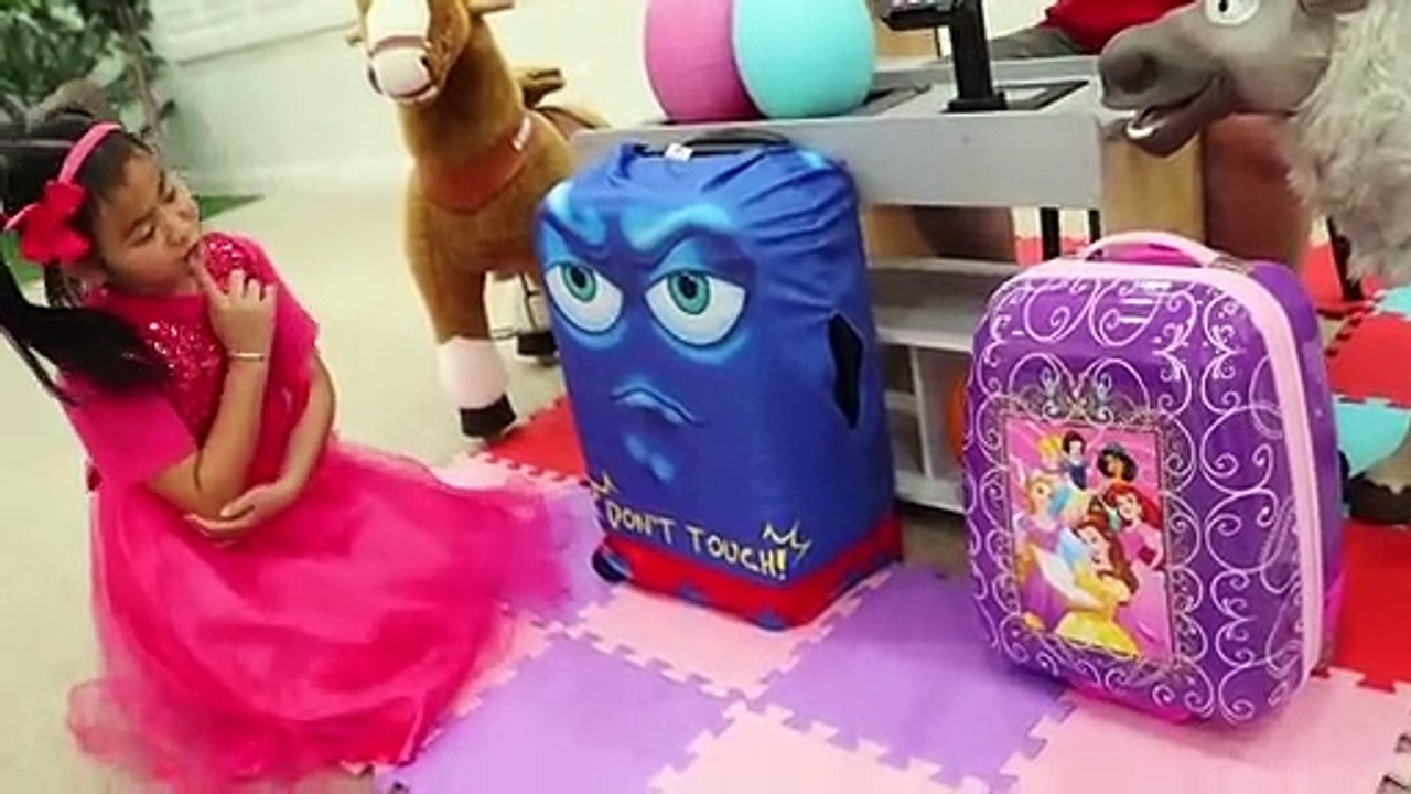 Jannie Pretend Play With Suitcase Luggage Vacation Travel Toy For Kids