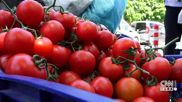 Ürünler çöp olmasın diye, esnaf kapı kapı geziyor