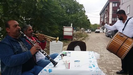 klarnet davul trombet hastane önü