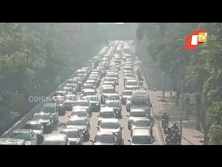 Traffic Congestion On Noida-Delhi Road