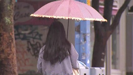 [날씨] 주말 더위 꺾여...내일 전국 많은 비, 집중호우 유의 / YTN
