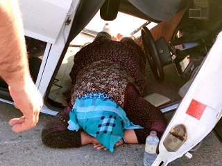 Otomobil duvara çarpıp takla attı: 1 yaralı