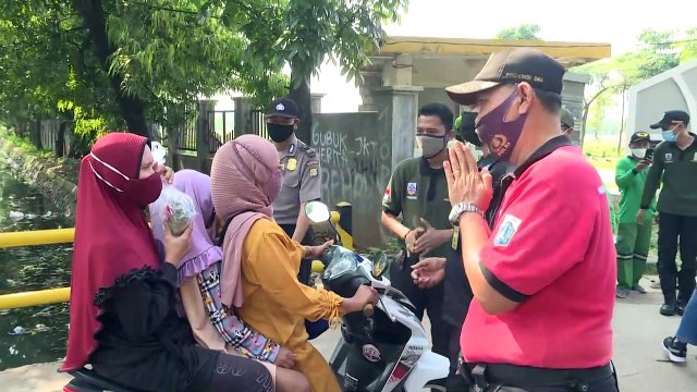 Polisi Perketat Penjagaan di TPU Tegal Alur Kalideres