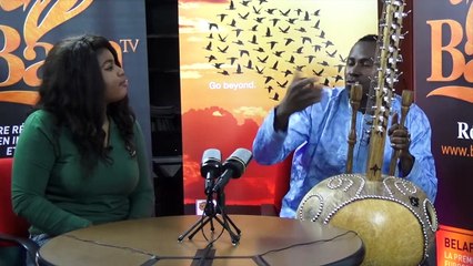 Mamadou DRAME l_artiste joueur de la Kora dans aff