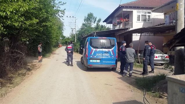 Ailesini rehin alan şahıs, babasını öldürdü! 3'ü jandarma 6 kişiyi de yaraladı