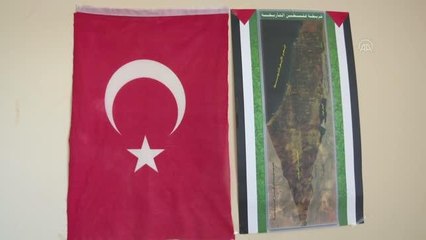 Bursa Büyükşehir Belediye Başkanı Aktaş, Bursa'da yaşayan Filistinli aileyi ziyaret etti