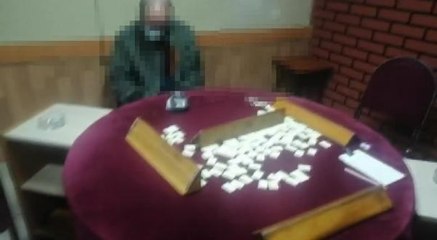 İZMİT'TE KUMAR BASKININDA 24 KİŞİ YAKALANDI